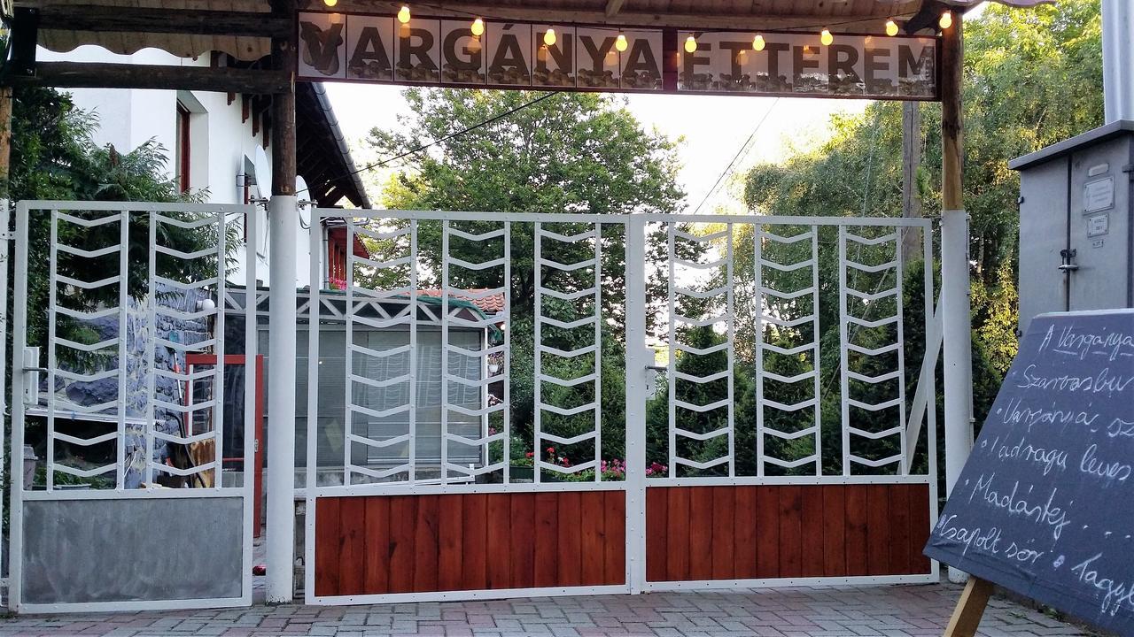 Matraszentimre Panzio Hotell Exteriör bild