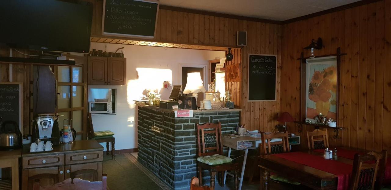 Matraszentimre Panzio Hotell Exteriör bild